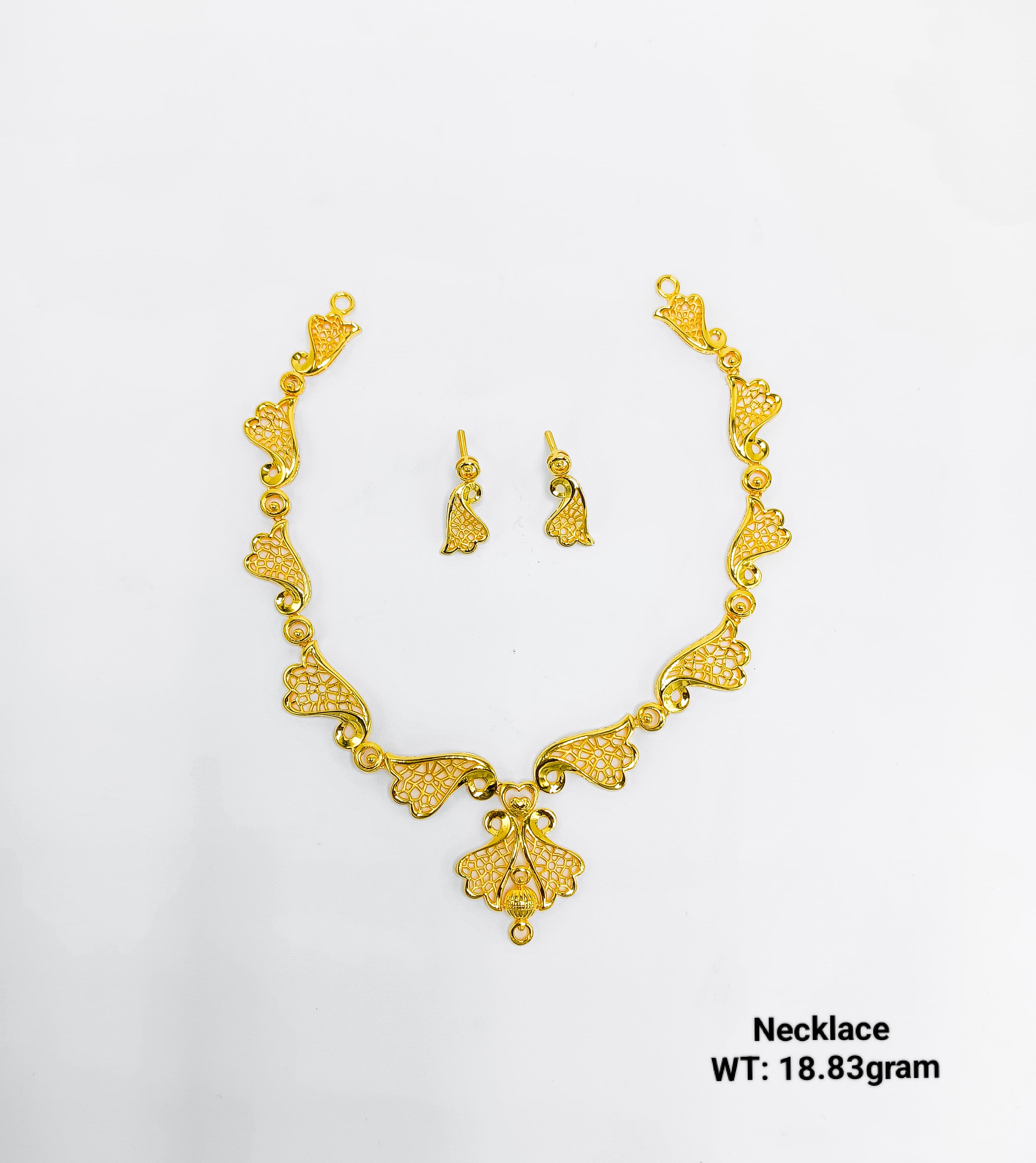 22K Gold Ladies Traditional Leaf Pattern Necklace Set – 18.83 Grams