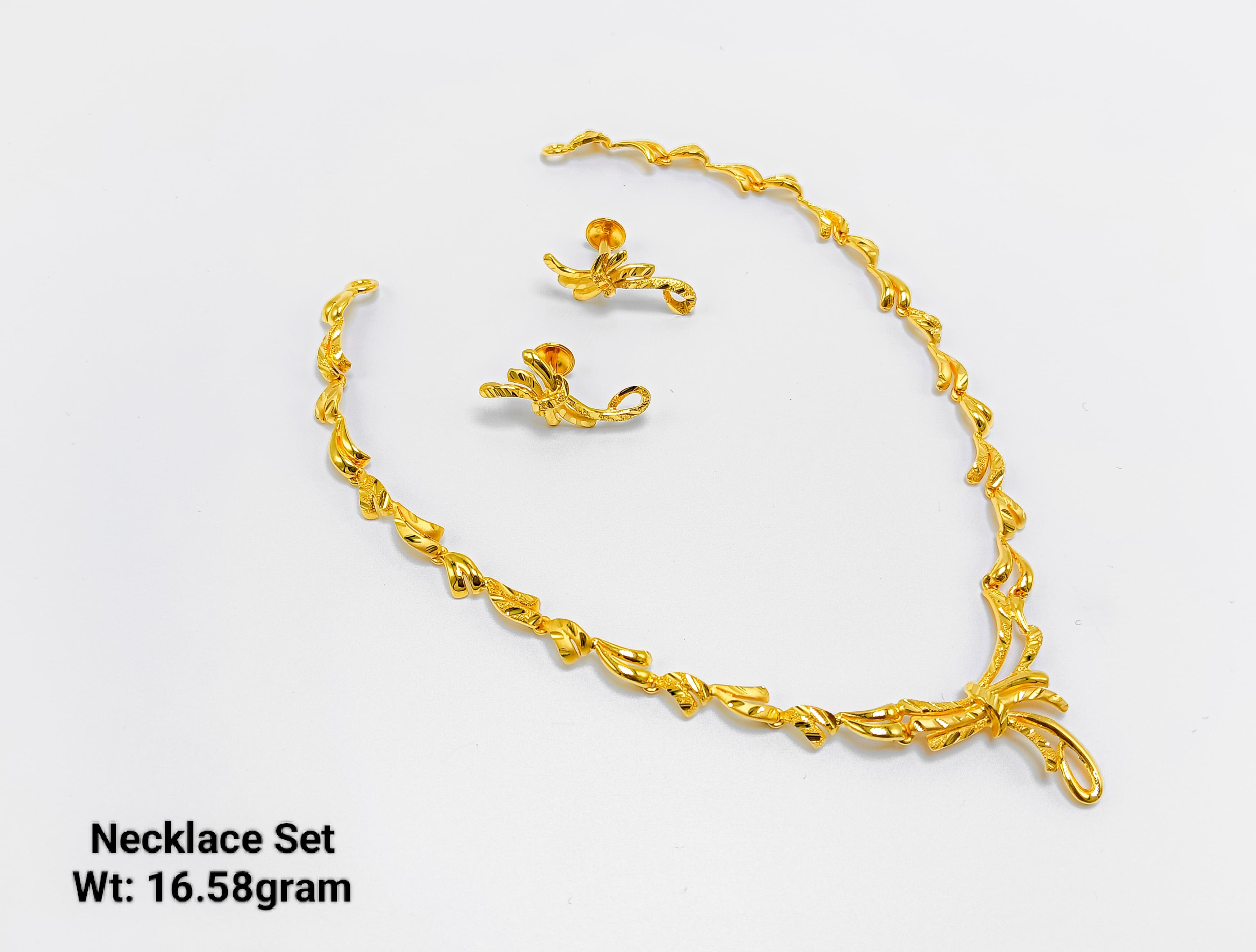 22K Gold Ladies Twisted Leaf Designer Necklace Set – 16.58 Grams