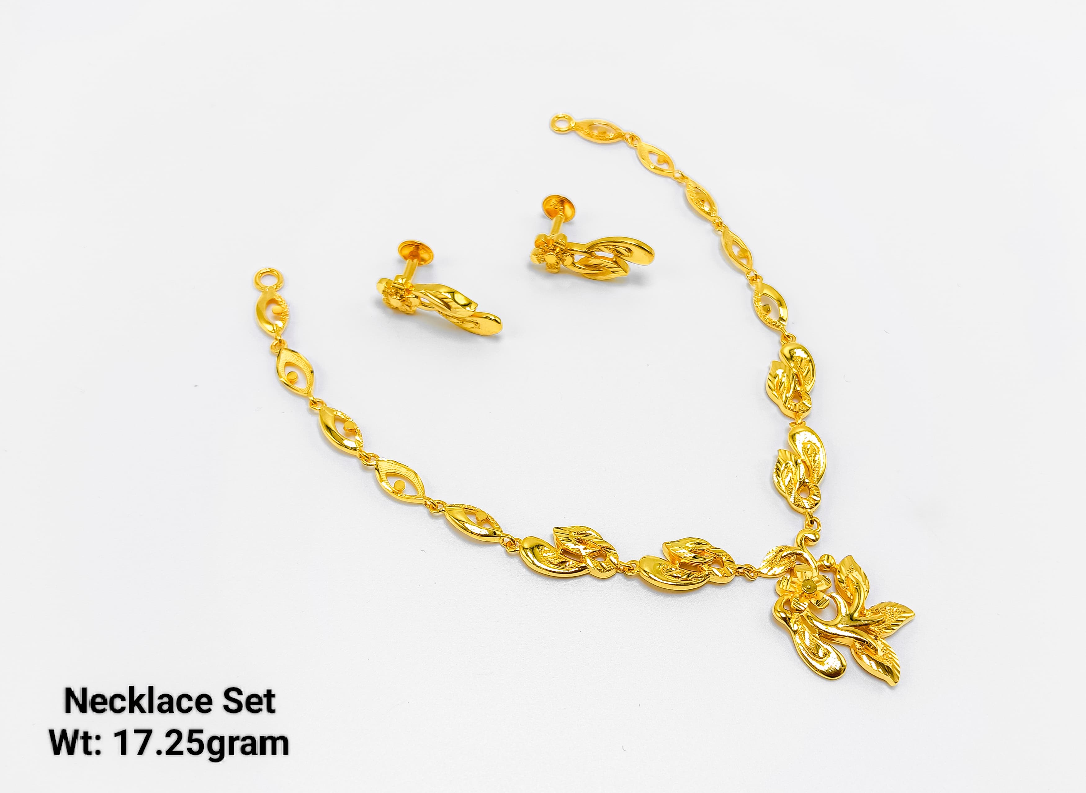 22K Gold Ladies Leaf Motif Designer Necklace Set – 17.25 Grams