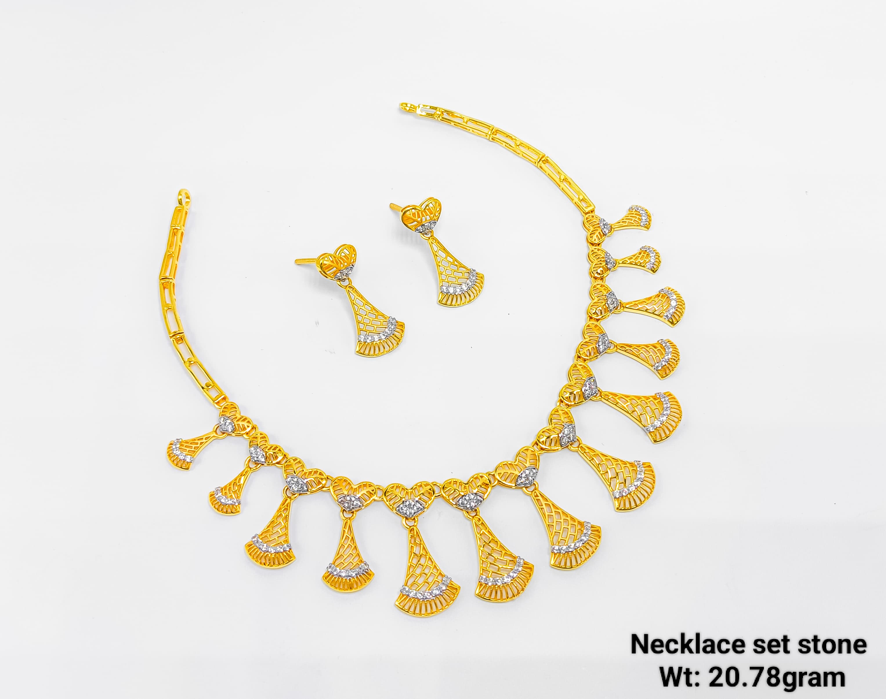 22K Gold Fan Motif Stone Designer Necklace Set – 20.78 Grams